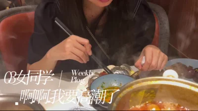 单身的小妹子镜头前让狼友调教全程露脸互动撩骚听指挥揉奶玩逼摸小豆豆