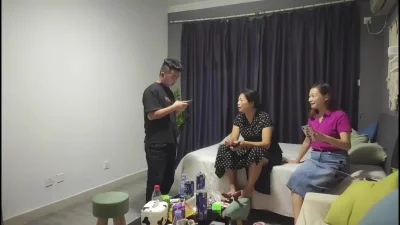 超火宜家门女主角未流出Fullfive路边台阶自慰被路人看到香艳无比强烈快感身躯不断颤抖