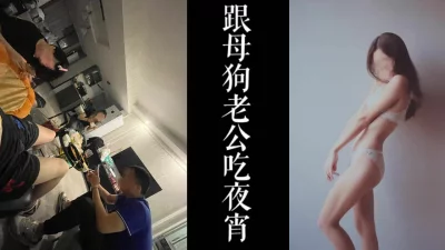 三男一女丝袜高跟年轻的小妹被小哥哥玩弄骚穴各种大号道具抽插骚穴掰开看特写拳交骚逼上位抽插口交