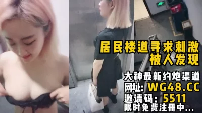 美女28厕所偷窥服务员大姐嘘嘘兄弟玩刺激把大姐热乎乎的粑粑接走了发现自己的粑粑没有了吓的连忙提裤子走人屁屁也不擦了