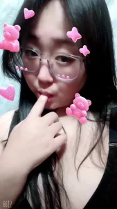 Onlyfans极品白虎网红小姐姐NANA用这双鞋来帮你足交4K原档流出